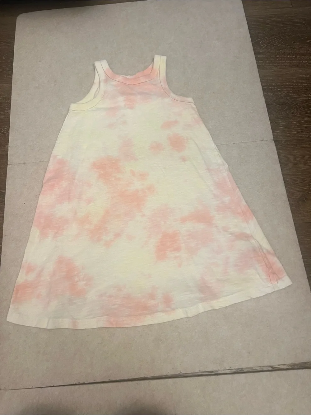 GAP lightweight sleeveless
